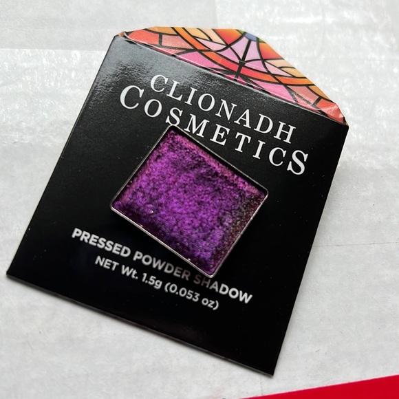 Clionadh Cosmetics Gothic - Picture 2 of 4